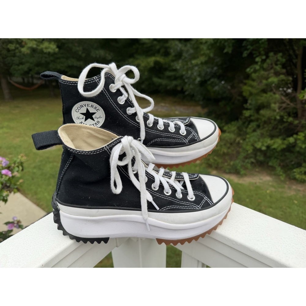 Coverse Run Star Hike Chuck Taylor Platform Shoes - Women's size 8